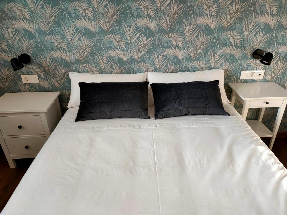 Pension Boutique Admera Сантьяго-де-Компостела Экстерьер фото