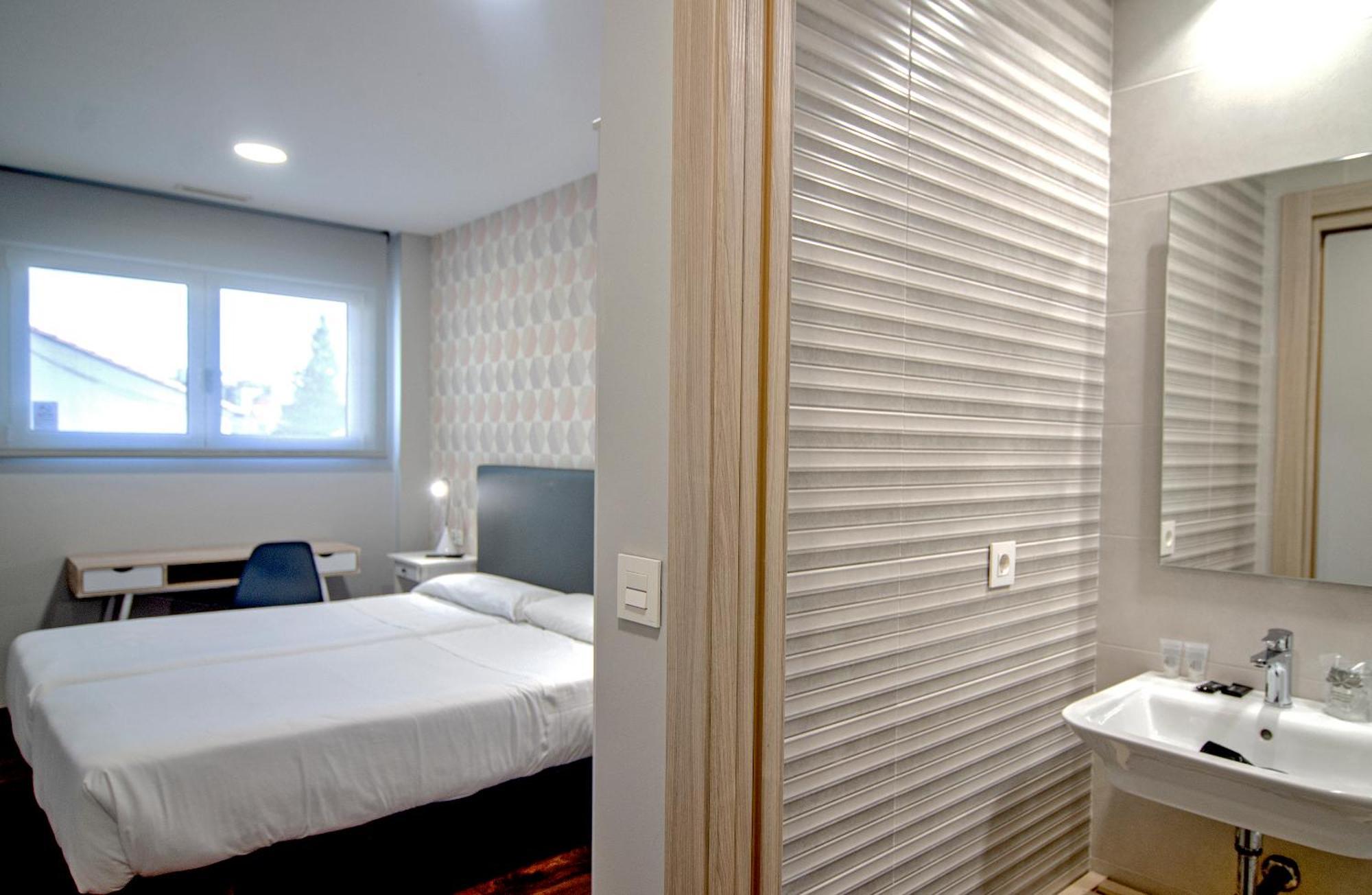 Pension Boutique Admera Сантьяго-де-Компостела Экстерьер фото
