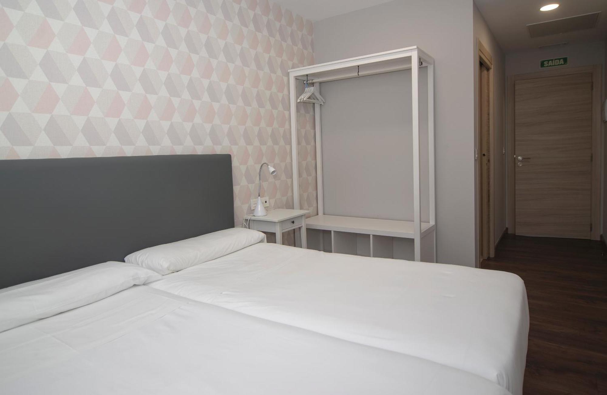 Pension Boutique Admera Сантьяго-де-Компостела Экстерьер фото
