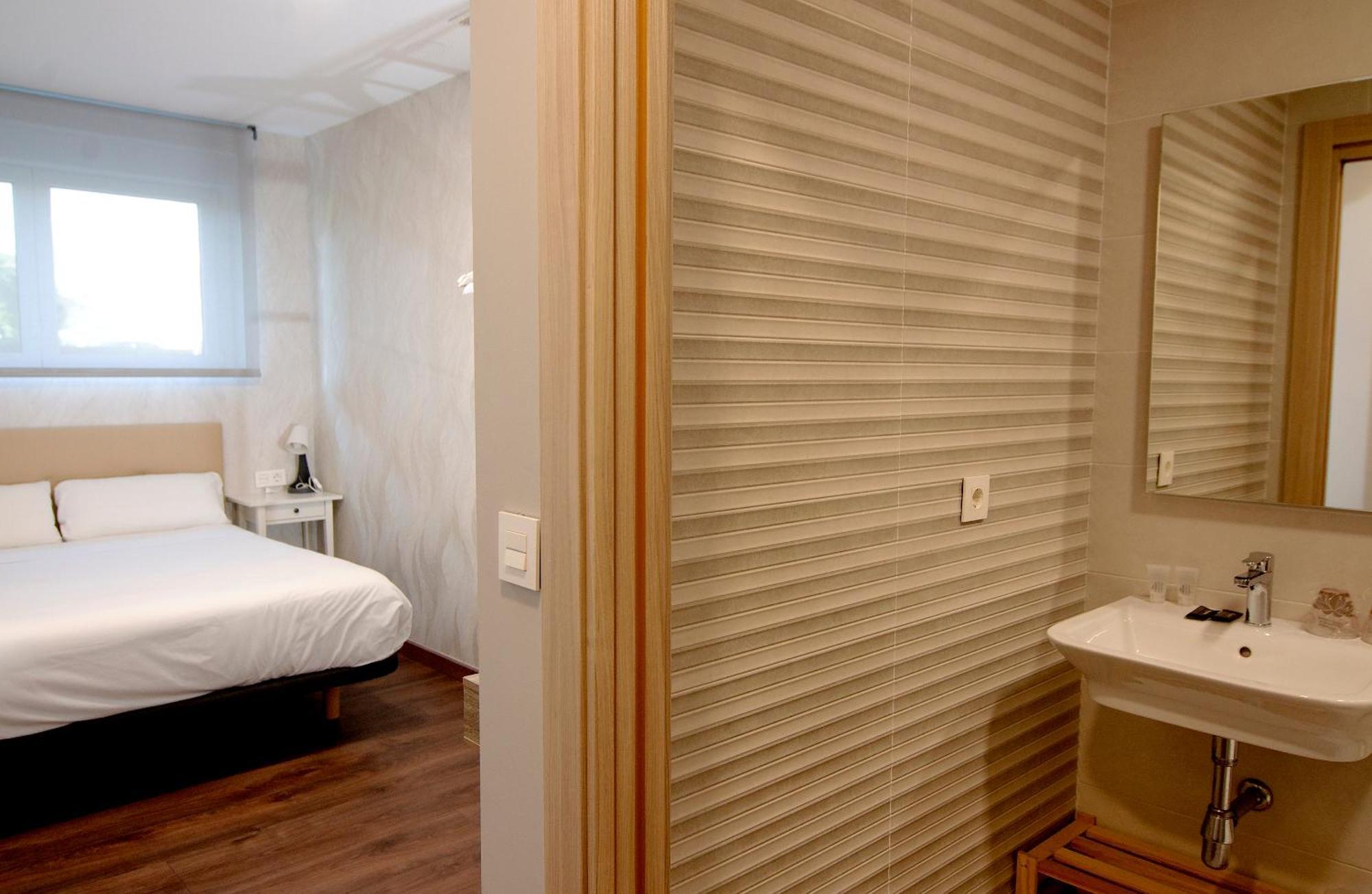 Pension Boutique Admera Сантьяго-де-Компостела Экстерьер фото
